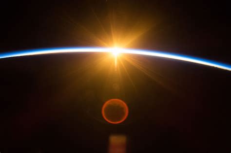 Sunrise seen from International Space Station | Earth Blog