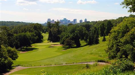 Edmonton, AB – Facilities - Highlands Golf Club