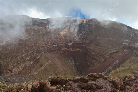 Vesuvius crater Stock Photo by ©porojnicu 7468880