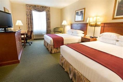 King Deluxe Room - Picture of Drury Inn & Suites Cincinnati Sharonville ...