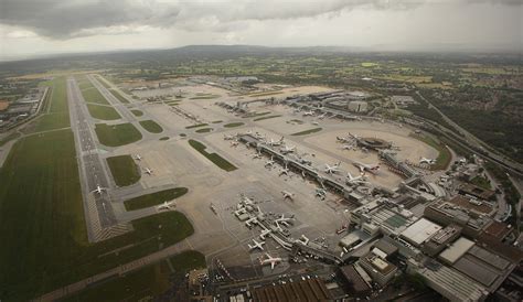 Gatwick Airport Shutdown Update: Police 'Could Shoot Down' Drones: Report - Newsweek