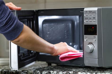 How To Clean Microwave Vent Filter? (Easy Actionable Steps) - Miss Vickie