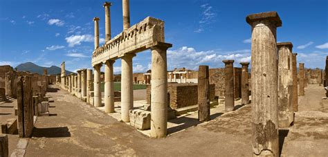 tour of Pompeii and the Naples Archaeological Museum - tour of naples ...