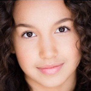 Sofia Wylie - Bio, Facts, Family | Famous Birthdays