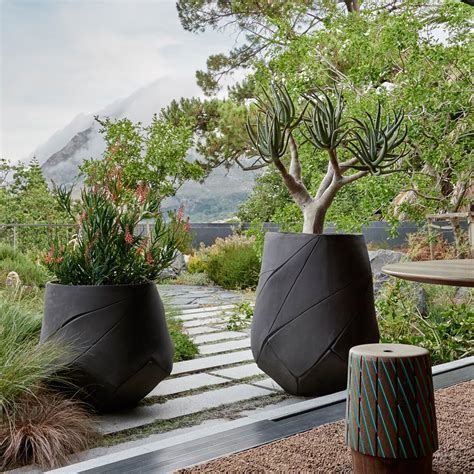 Bhaca Concrete Planter. Outdoor Designer Store