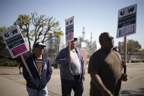 United Steelworkers Union and Refineries Reach Tentative Deal - WSJ