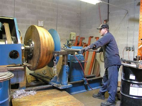 Resultado de imagem para metal spin lathe plans | Metal fabrication, Metal lathe, Metal