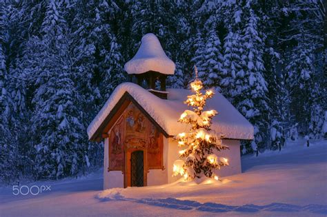 Illuminated Christmas Tree at Chapel in Winter Landscape, Bavaria, Germany | Christmas scenes ...