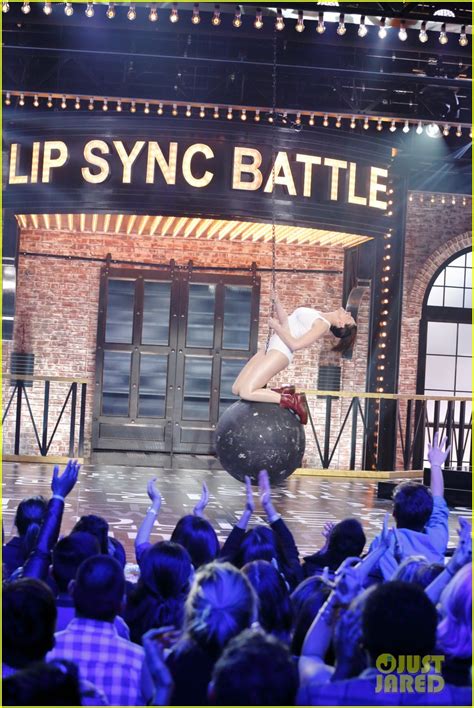 Photo: anne hathaway emily blunt lip sync battle full video 03 | Photo 3343782 | Just Jared ...