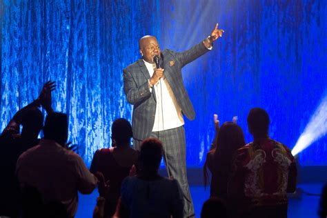 Dave Chappelle Will Feature Two DC Comedians in Netflix Specials ...