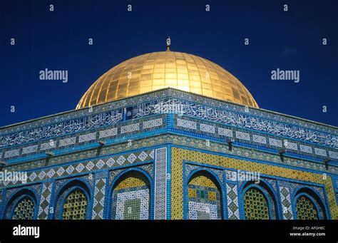 Tilework featuring Islamic calligraphy covers the Dome of the Rock in ...