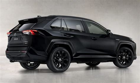 Toyota RAV4 Black Edition: our new dark star - Toyota UK Magazine