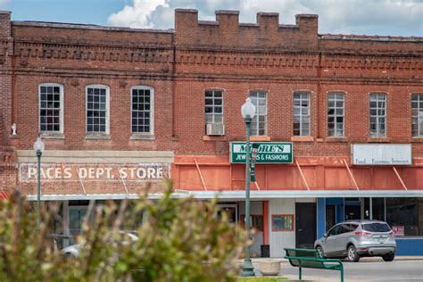 Painting Punch Bug in Hickman County: Bringing Centerville Its First Mural