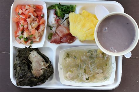 Traditional Hawaiian Food: Eat These 7 Massively Tasty Dishes