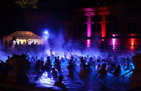 Budapest Szechenyi Baths Party | Budapest River Cruise