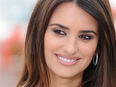 penelope cruz - Google Search | Penelope cruz, Big nose beauty, Women with big noses