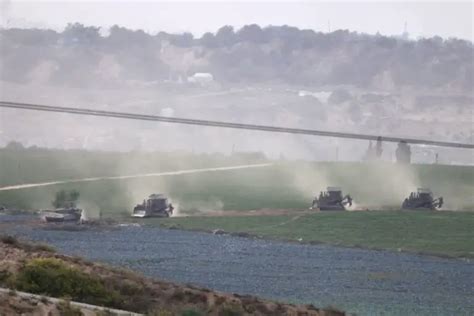 Israel Tanks Enter Gaza City Fringes as Army Ramps up Assault