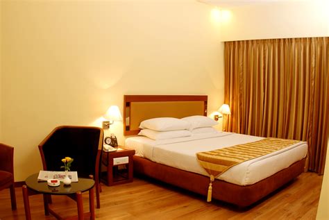 The Residency 𝗕𝗢𝗢𝗞 Karur Hotel