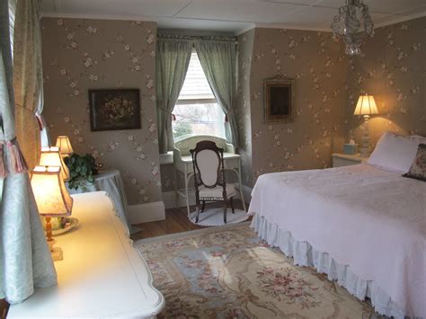 The Rose Room is re-wallpapered and ready for guests! | House bed ...