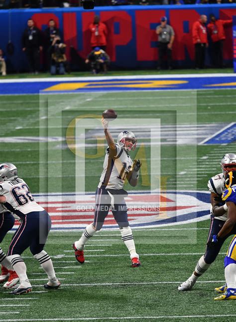 Tom Brady throwing a pass at Super Bowl LIII - Gold Medal Impressions