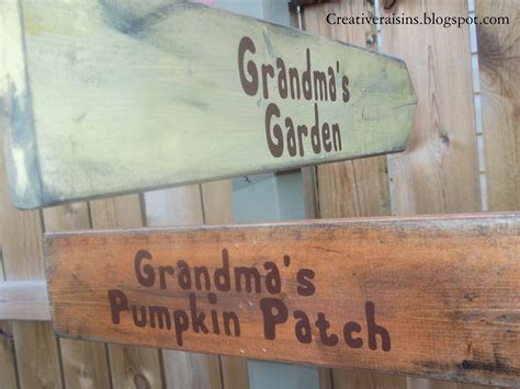 Creative Raisins: Wood Garden Signs