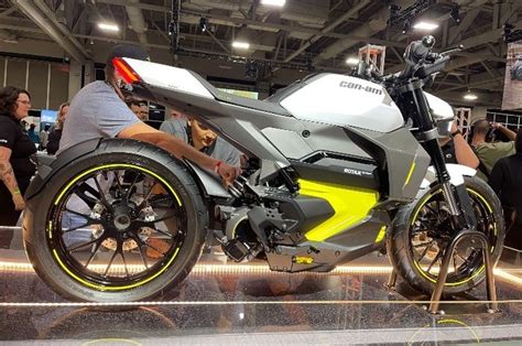 Can-Am Luncurkan Banyak Produk Baru Buat 2023, Ada Motor Listrik! - GridOto.com