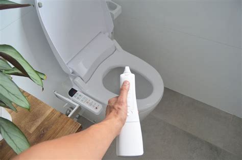 How To Stop Skid Marks On Toilet | Under-tec