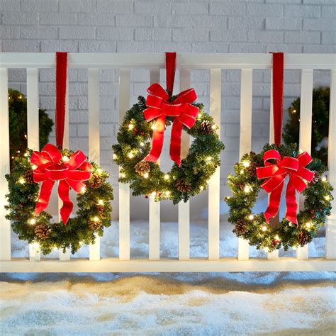 BrylaneHome Christmas Set Of 3 Cordless Pre-Lit Mini Christmas Wreaths ...