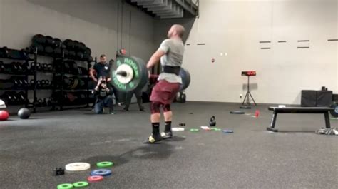 Mat Fraser Cleans 385lb In CrossFit Games Open 18.2a - FloElite