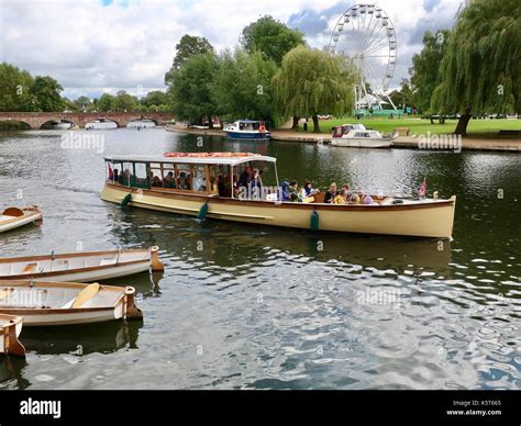 Visitors on a pleasure boat cruise on the River Avon, Stratford Upon Avon, Warks. UK Stock Photo ...