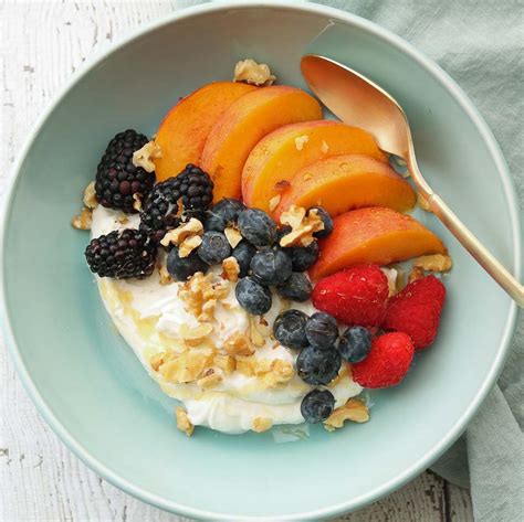 Summer Fruit Yogurt Breakfast Bowl – Claudia's Table