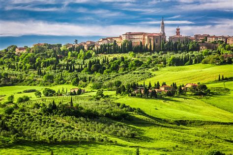 Pienza, Italy – Your Complete Guide to Tuscany’s ‘Utopian’ Town - Mom In Italy