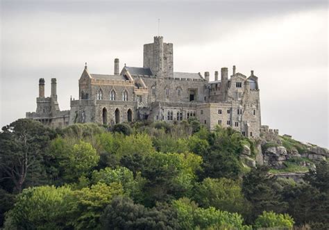 10 Best Castles in Cornwall, UK - Goats On The Road