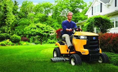 Best Riding Lawn Mower For Hills of 2021: Review And Buying Guide