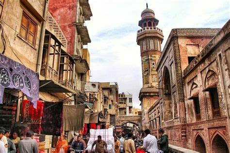 Lahore Walled City Walking Tour 2023