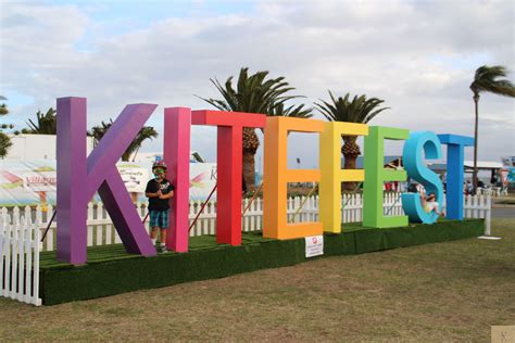 Redcliffe Kitefest | Redcliffe, Kite making, Go fly a kite