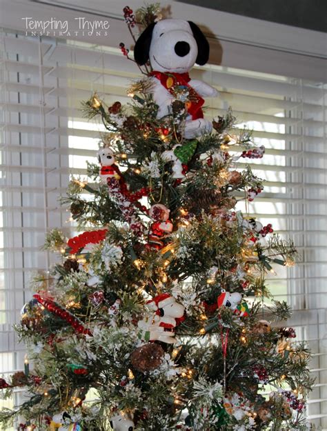 Snoopy Tree {A Few of My Favorite Things} | tempting thyme