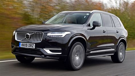 Volvo XC90 review – understated upmarket large SUV | Carbuyer