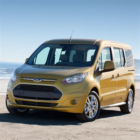 Ford Transit Connect LWB - Outside Online