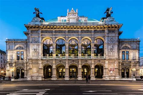 Vienna Guided Walking Tour - Introducing Vienna