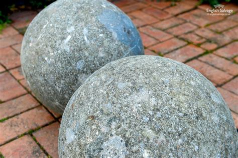 Natural stone garden spheres / balls