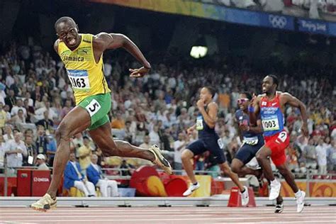 Usain Bolt Breaks 200m World Record at Olympics - Elite Feet