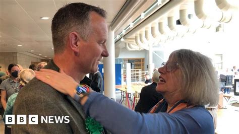 Local elections 2023: Greens secure victory in Mid Suffolk - BBC News