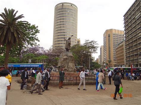 Tom Mboya Statue (Nairobi) - Qué saber antes de ir - Lo más comentado ...