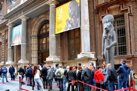 Audio-guided tour of the city of Turin, entrance to the Egyptian Museum ...