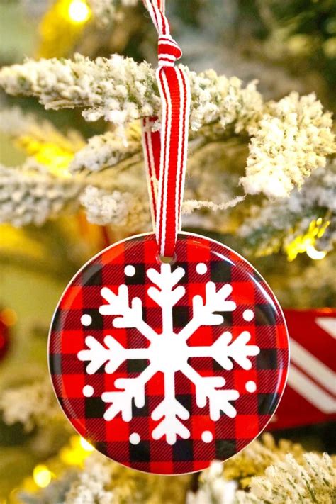 25 Cricut Christmas Ornament Ideas - Sarah Maker