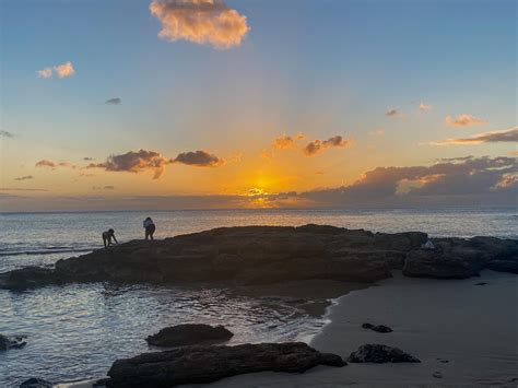 Makua Beach, Oahu : r/sunset