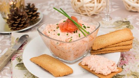 Alder Smoked Salmon Spread with Jalapeno Cream Cheese | Grill Outlet