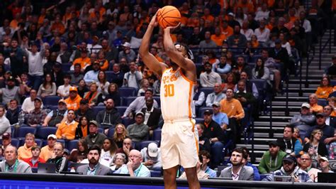 Tennessee advances to SEC Tournament QF with win over Ole Miss | wbir.com