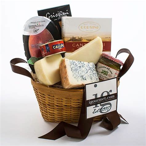 Italian Classic Gift Basket: Buy Italian Classic Gift Basket Online ...